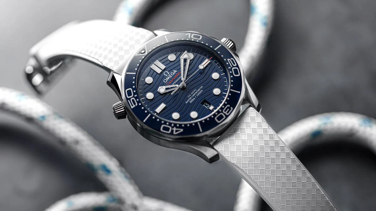 Find Your Perfect Fit with Vulcanized Rubber Watch Straps