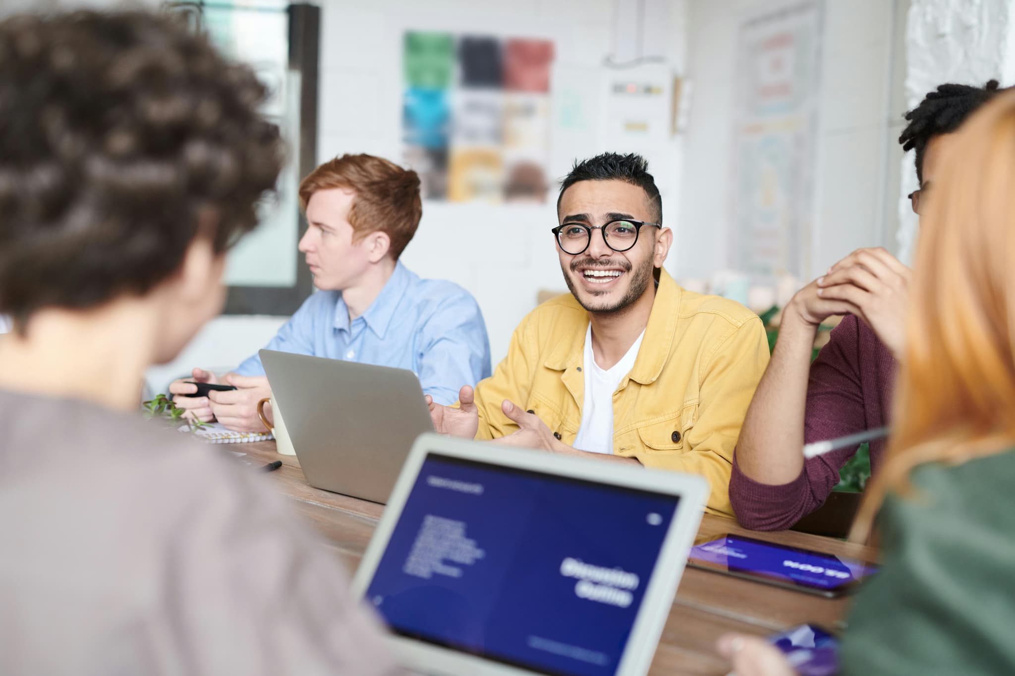 The Benefits of Choosing School Leaver Jobs Over Uni