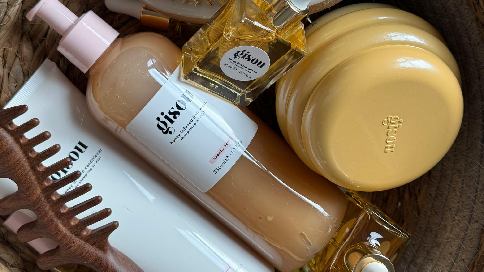 How to Perfectly Apply Make Up Hourglass for Any Occasion