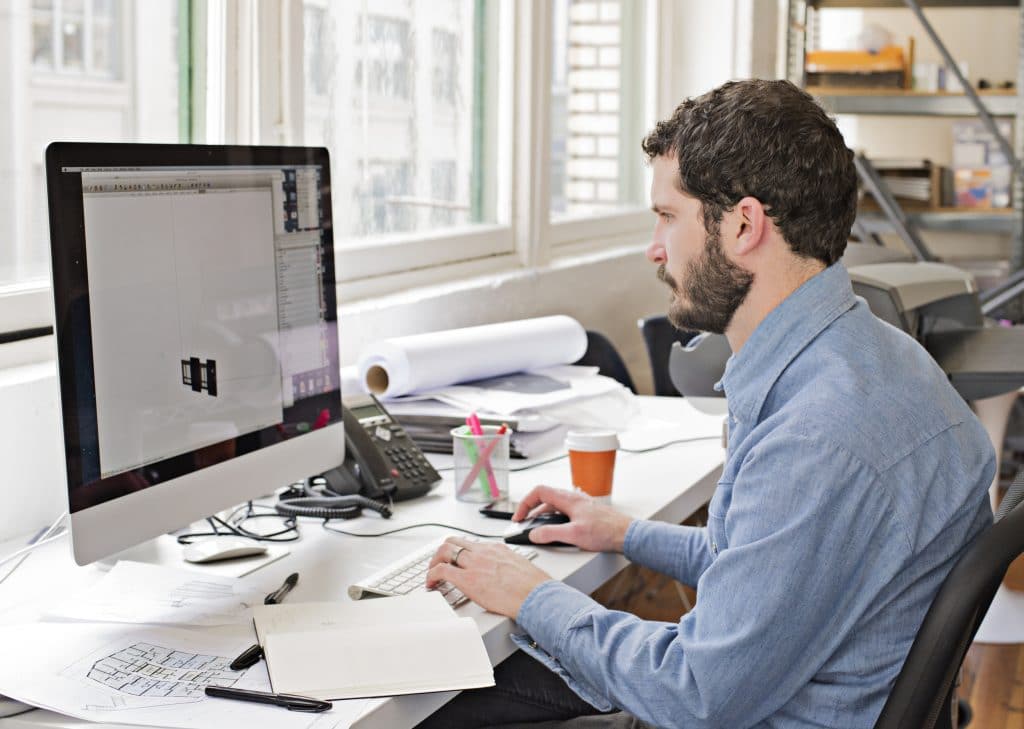 COMPETITOR PRICING TACTICS THAT DRIVE CUSTOMER CONVERSIONS